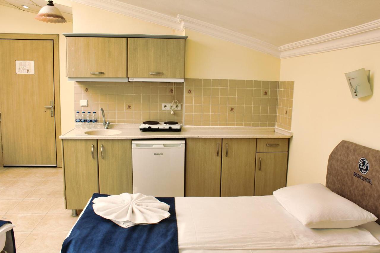 Berrak Su Hotel Antalya Eksteriør billede
